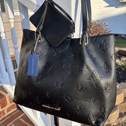 Black Adrienne Vittadini 