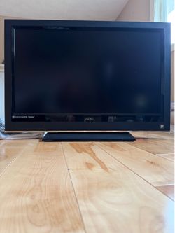 Vizio 32-inch LCD TV