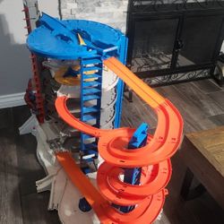 Hot Wheels 4 Tier Garage Free