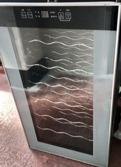 Avanti wine/fridge cooler 24 bottles