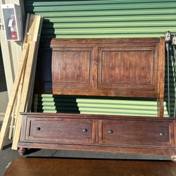 King And Mirror Dresser