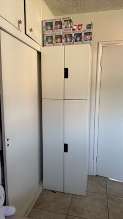 Wardrobe/ closet