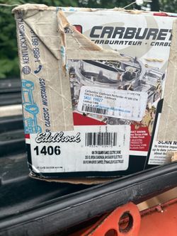 Edelbrock 600 CFM carburetor
