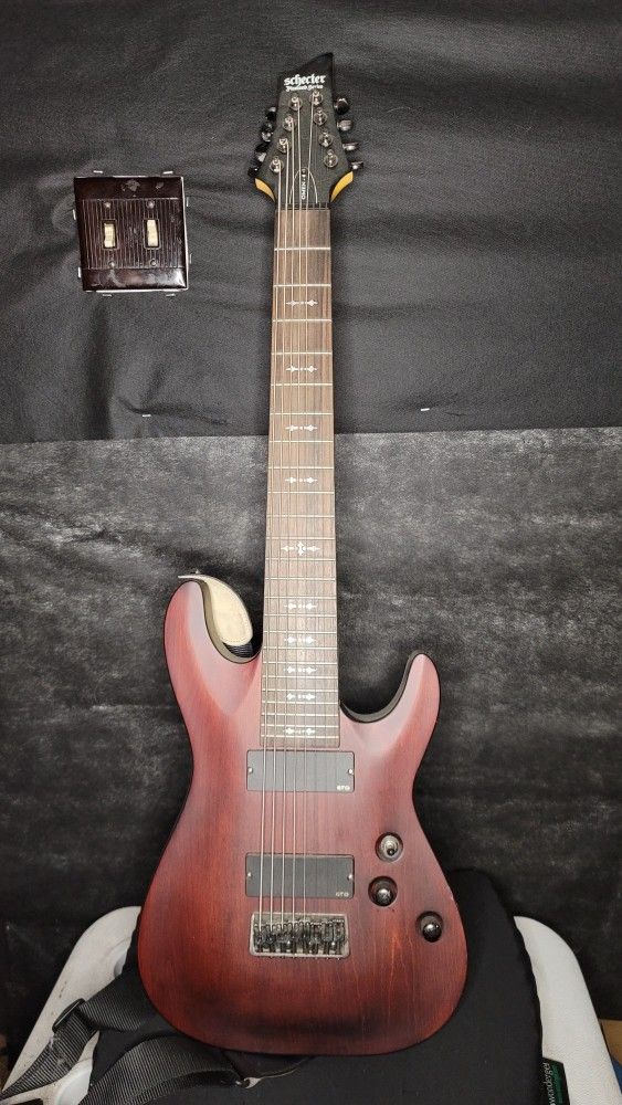 Schecter Diamon Series Omen-8