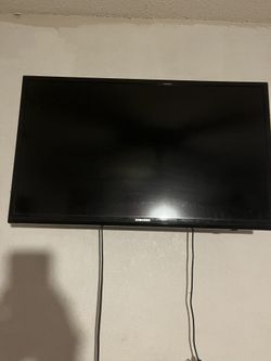32 Inch I Believe Without Mount 15 With It 35 No Remote