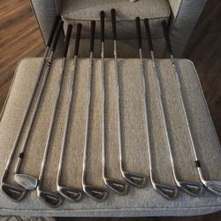 Golf Clubs Iron Set Mixed. RH