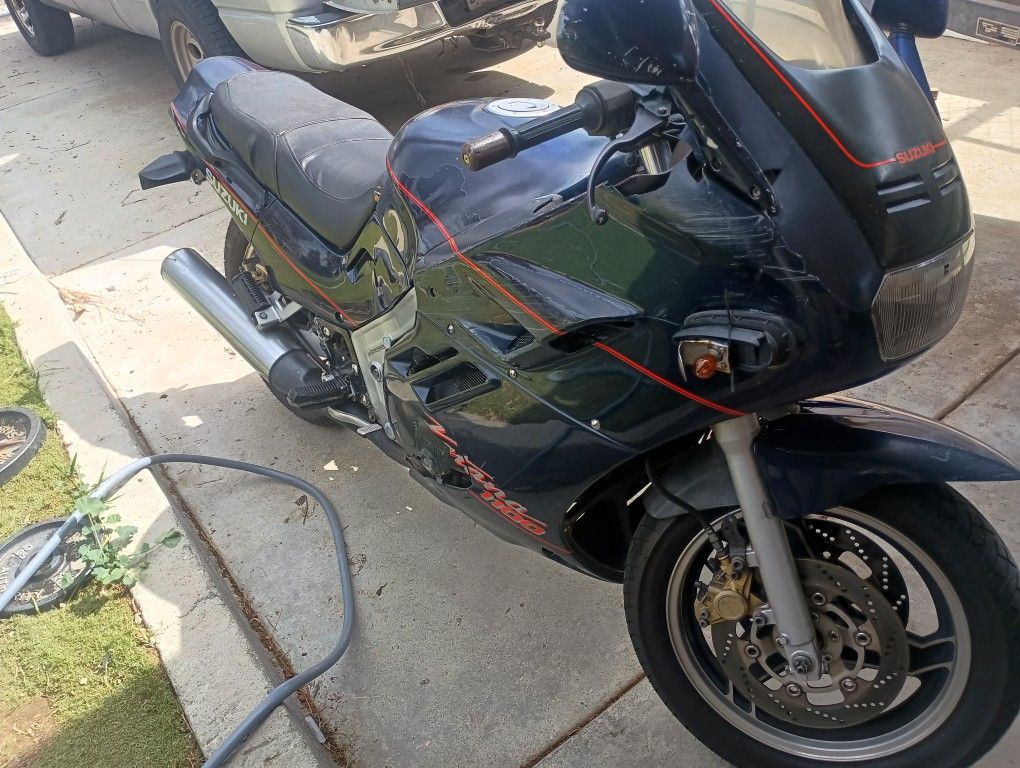 1988 Suzuki Gsx 1100 katana