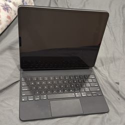 iPad Pro 11th gen with apple keyboard