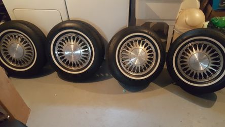 Cadillac Wheels & Tires