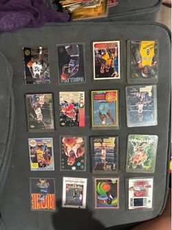 COLLECTABLE BASKETBALL CARDS