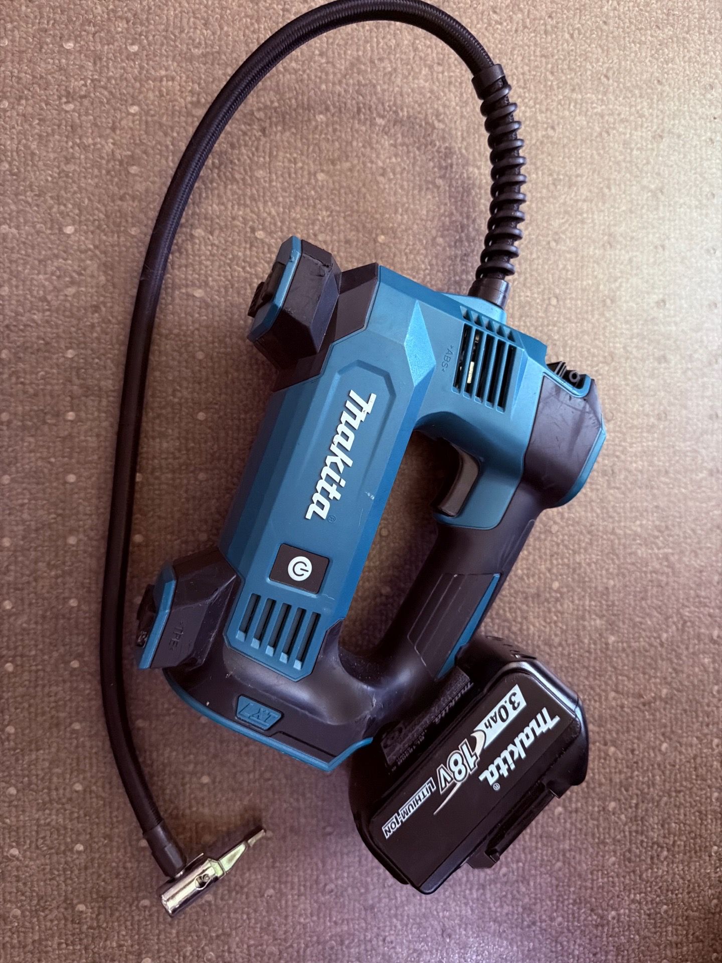 Makita Air pum with battery