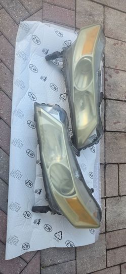 2010 Acura TL Headlights