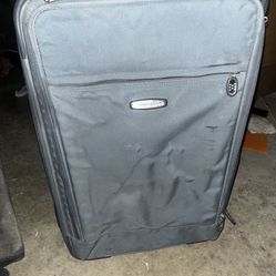 Used Dakota Luggage 🧳 (midsize 