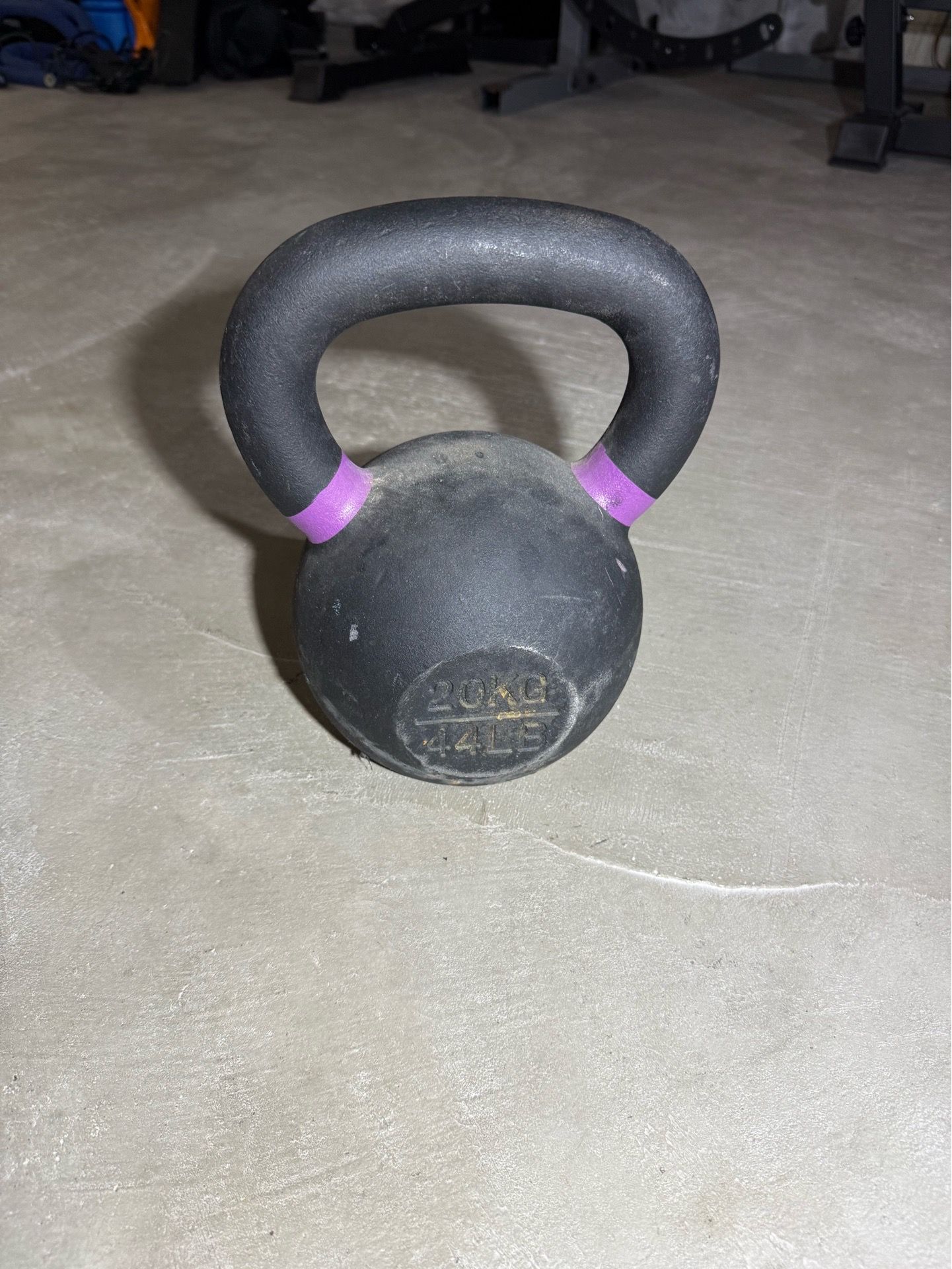 44 LB / 20 KG Iron Kettlebell