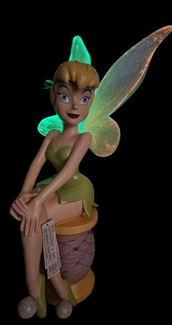 Walt Disney Special Edition Tinkerbell w/ Fiber Optic Wings Big Figurine
