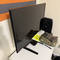 32in Samsung TV (Or Best Offer)