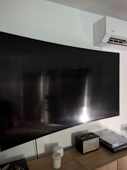 SAMSUNG CURVED 65 IN TV!! * GREAT CONDITION