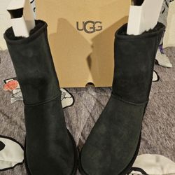Women's Ugg Classic Short ll Black Boots - Brand New!