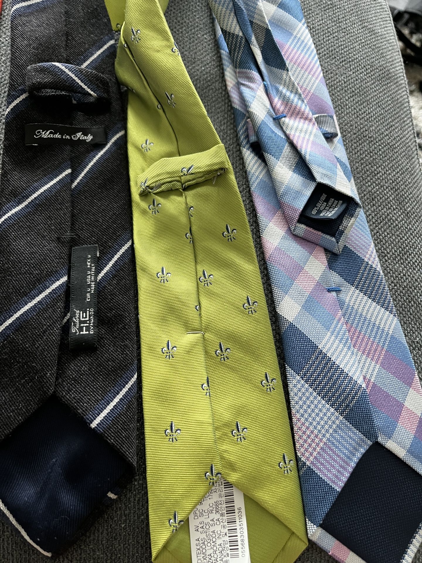 Louis Vuitton Mens Damier Tie - Light Blue Men's designer Dress tie for  Sale in Covington, KY - OfferUp