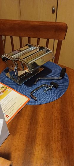 Pasta maker