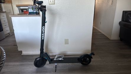GO TRAX scooter