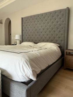 Upholstered Tufted Platform Bed Frame- King