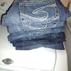 Silver Jeans 👖👖 In Good Condition