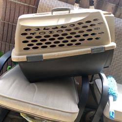 Small dog crate good condition