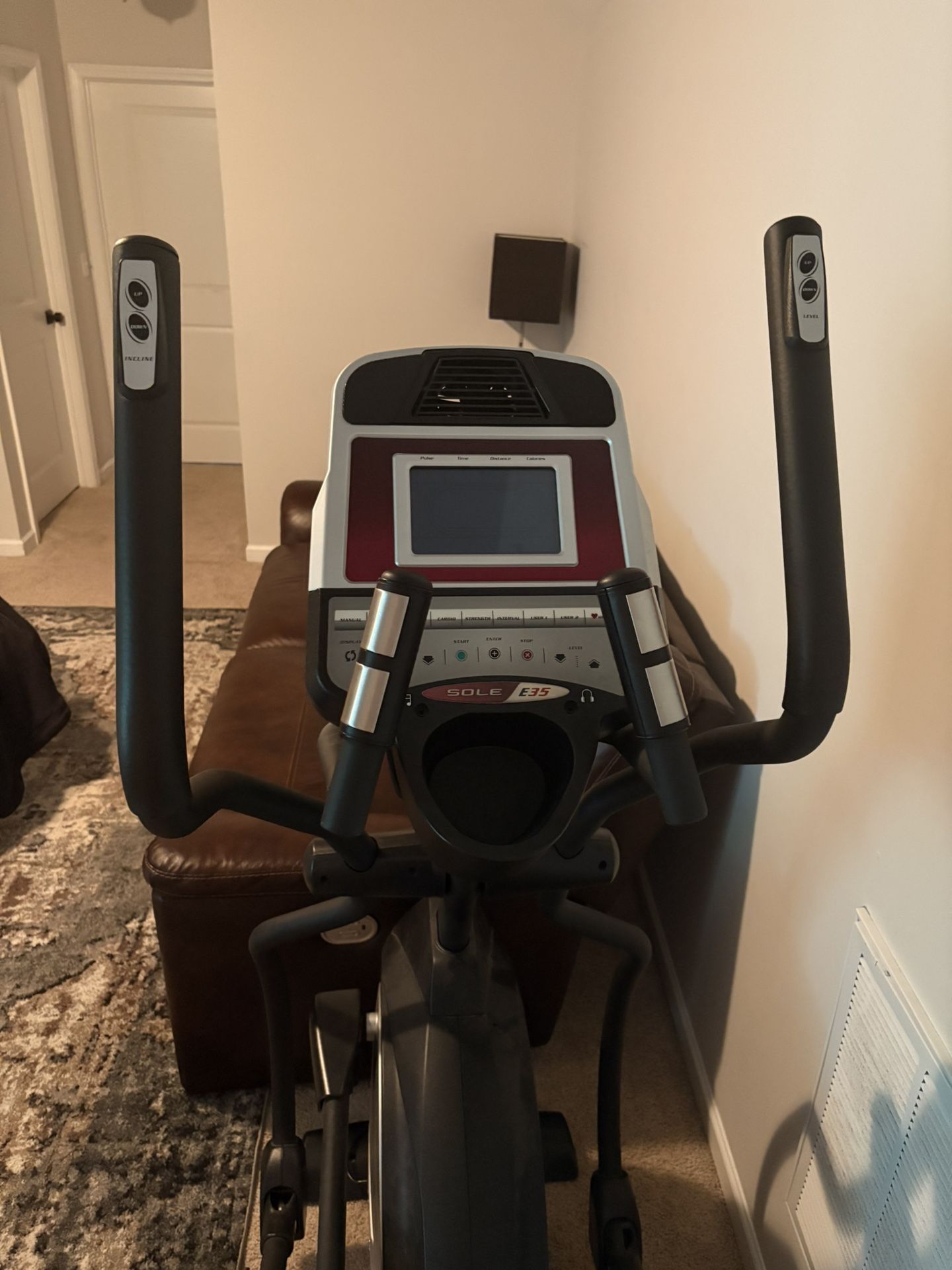 SOLE E35 Elliptical