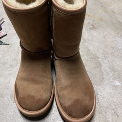 Uggs Kids Size 5