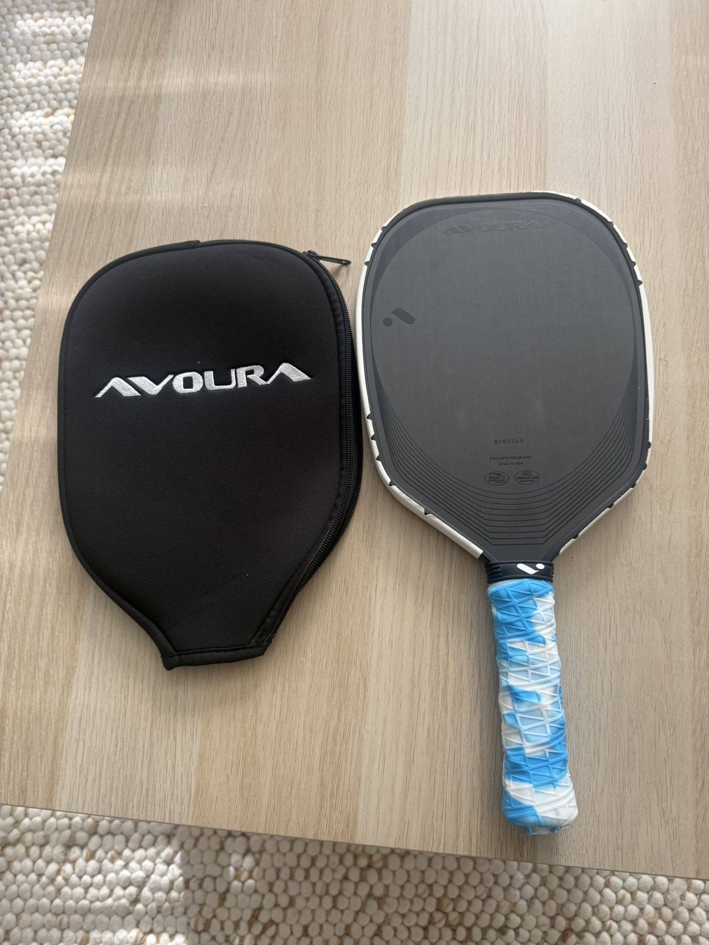 RIVELLE BLACK (LIMITED EDITION) 13mm Pickleball Paddle