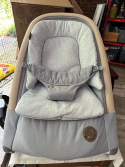 Maxi Cosi infant rocking seat