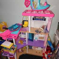 Barbie Dream House 