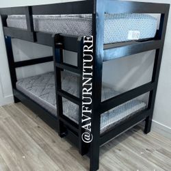 Twin Twin Bunk Bed And 2 Mattresses 