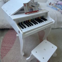 Hape Deluxe White Grand Piano | Thirty Key Piano Toy with Stool, Electronic Keyboard Musical Toy Set for Kids