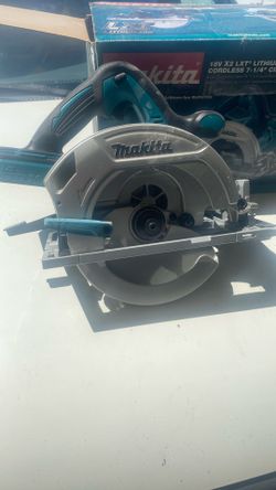 Makita 36 V. Circular Saw.