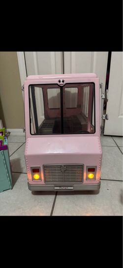 Ice Cream Food Truck Toy (READ FULL DESCRIPTION BELOW👇)