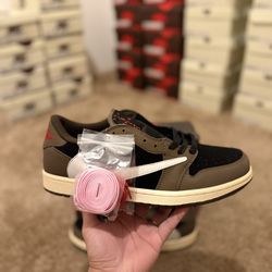 Size 13 Big Brown Traviissss Scoottttsss Nikeee Collaaabss Mochasss :p