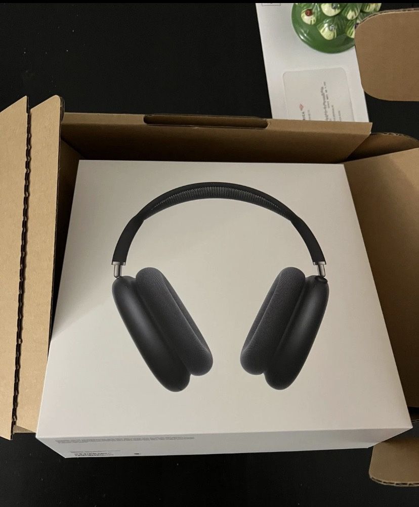 Apple AirPods Max Wireless Over-Ear Headphones - Space Gray, Bose , Beats Type