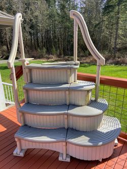 Grey Pool Steps
