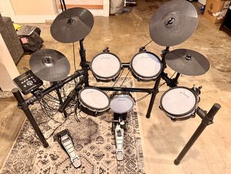 Electronic drum kit (Donner DED-200)