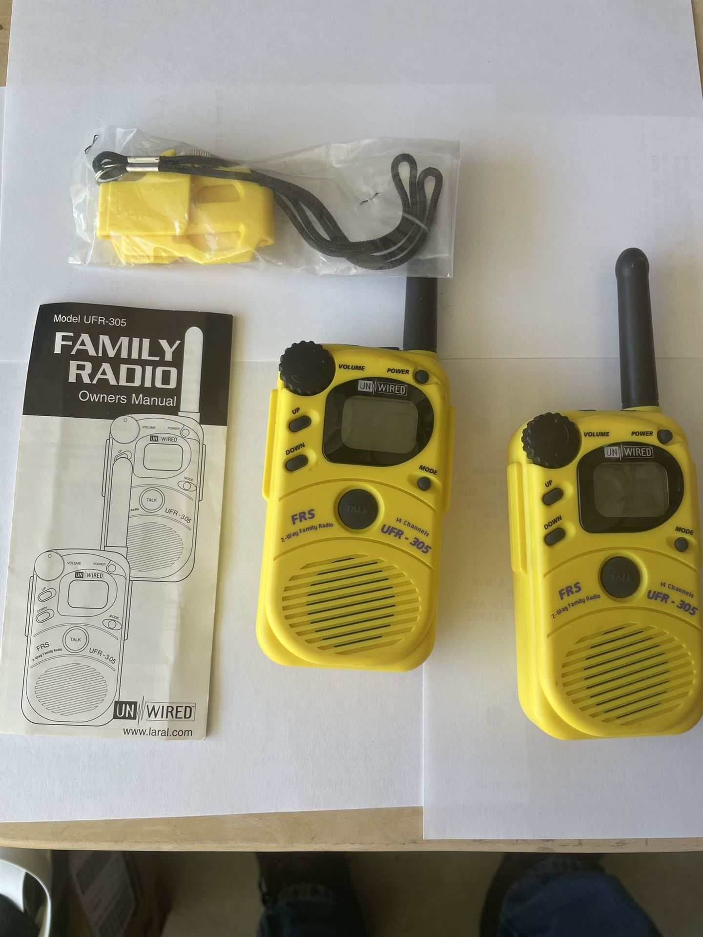 Set Of 2 Family Radios/walkie Talkies