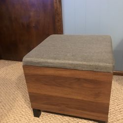 Ottoman With Storage 