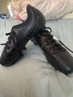 Kids nike soccer cleats 3Y