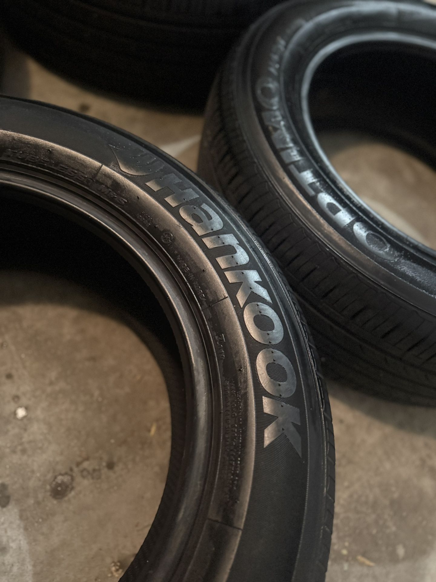 215/60 R16 Hankook Tires