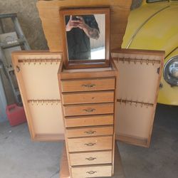 Vanity jewelry box