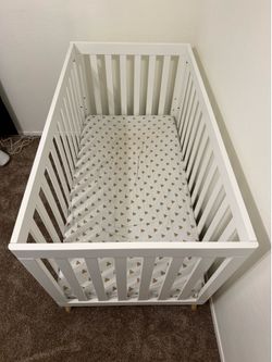 Delta Children Two Stage Crib and mattress
