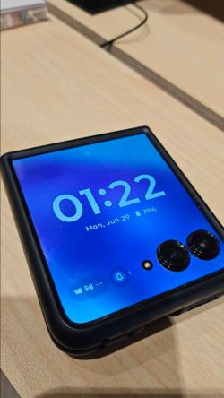 AT&T Motorola Razr+ 2024 model as-is