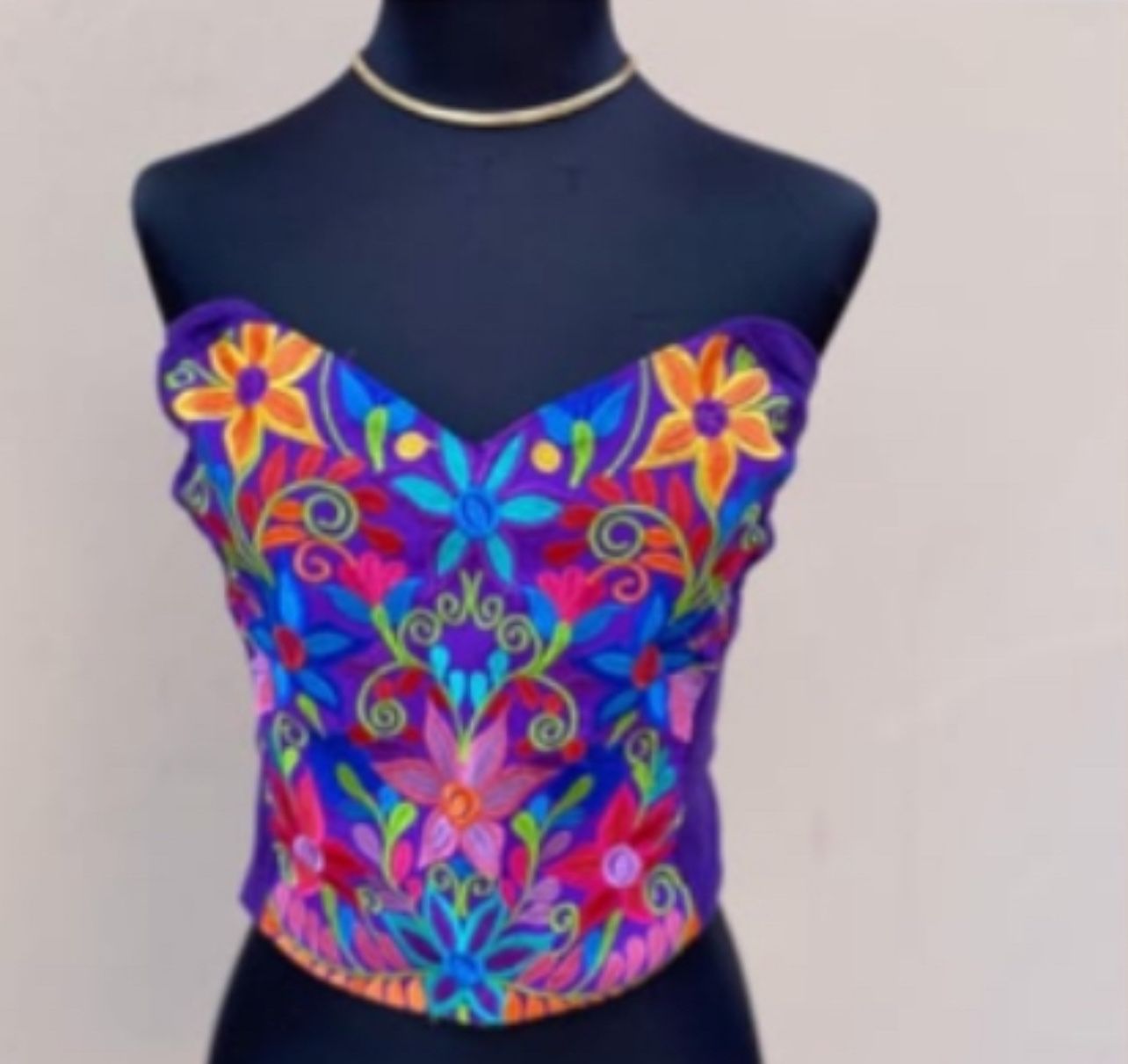 Beautiful Embroidered Corset - Hermoso Corset