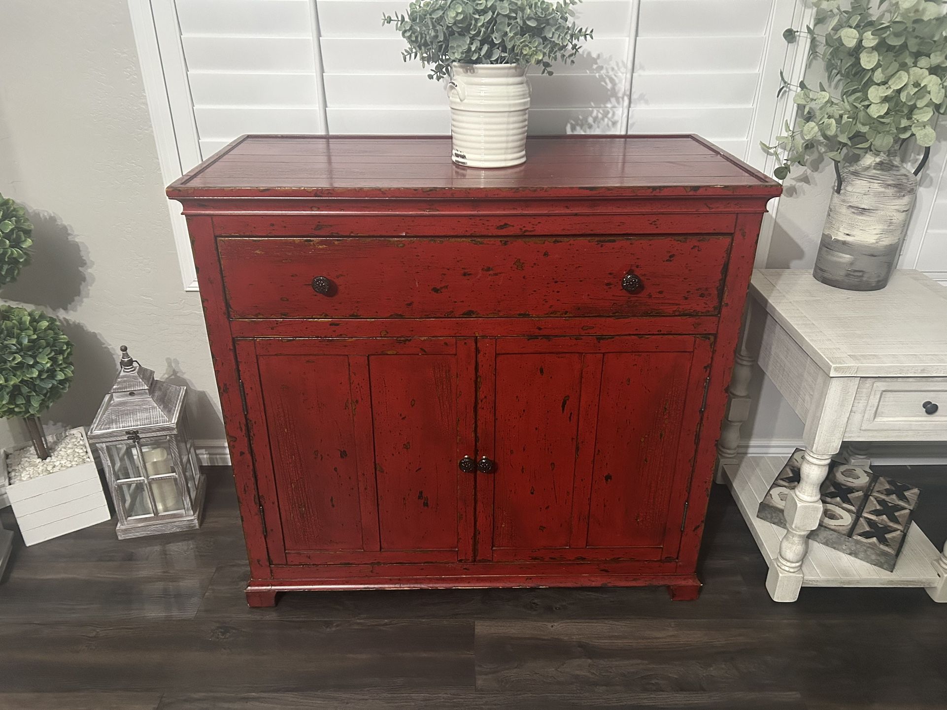 Buffet Console / Tv Dresser